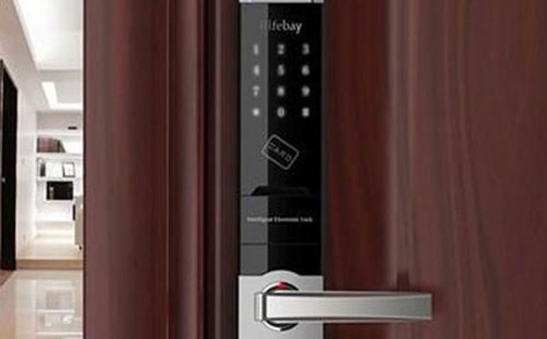 比如24小时上门开锁公司