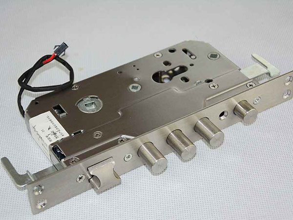 比如24小时上门开锁公司