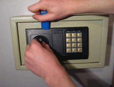 比如24小时上门开锁公司