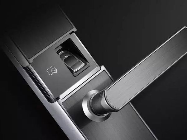 比如24小时上门开锁公司